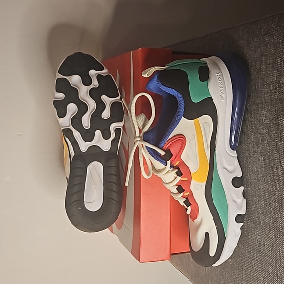 NIKE Air Max 270 React (GS) Youth Size 4 (4Y) - Picture 6 of 8